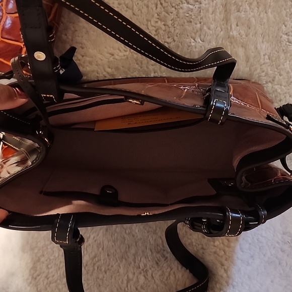 Dooney and Bourke burnt orange bag - Picture 4 of 6